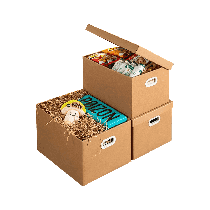 Movendo caixas de remessa de papelão ondulado