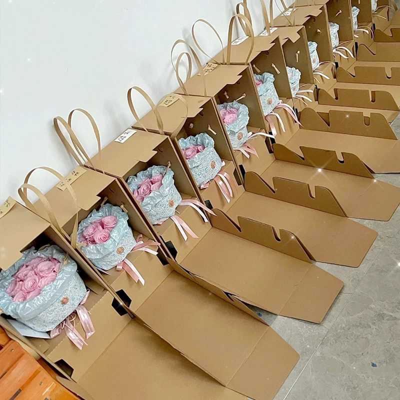 Caixas de presente de flores onduladas marrons uniformes